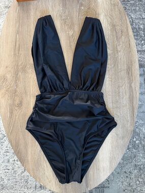Cupshe Black Plunge One-Piece Swimsuit, Small